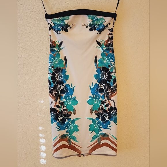 Strapless flower dress - Picture 1 of 3